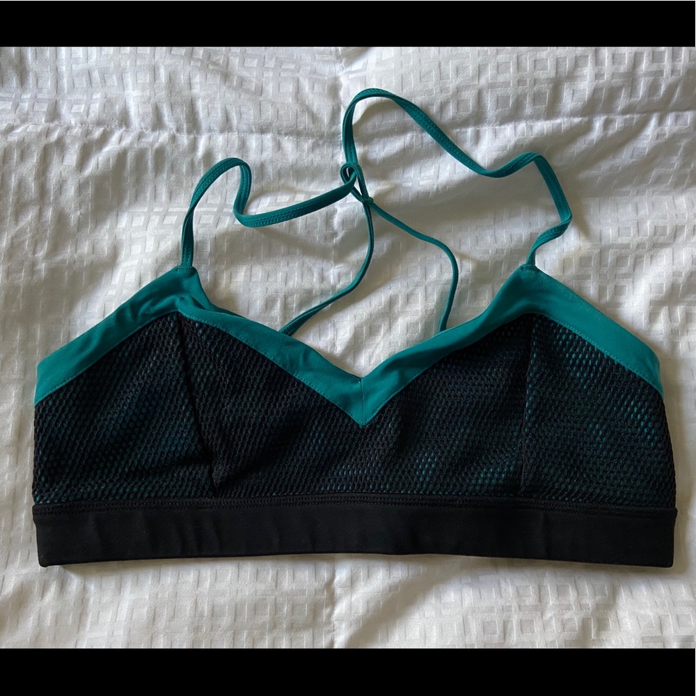 Alo Yoga Sports Bra